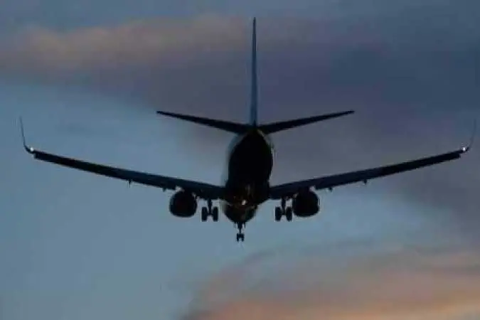 US tells its airlines to avoid Pakistan airspace