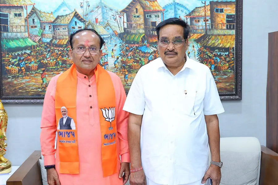 ലോക്സഭാ തിരഞ്ഞെടുപ്പ്: ആദ്യ ജയം BJPക്ക്; സൂറത്തില് എന്ഡിഎ സ്ഥാനാര്ഥിക്ക് എതിരില്ല