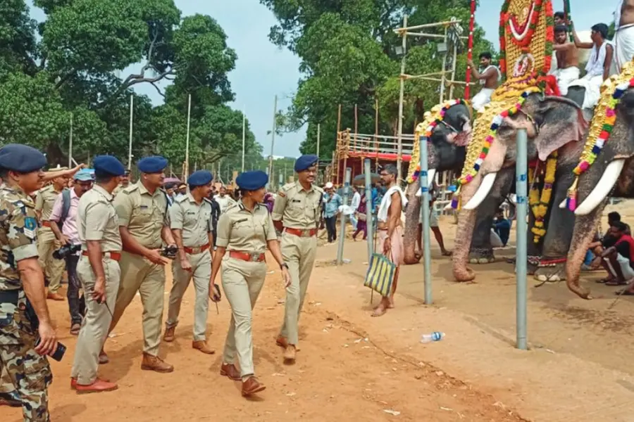 Police allegedly play spoilsport at Thrissur Pooram