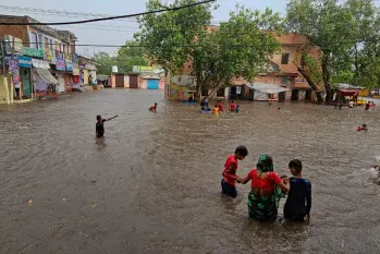 15 dead as heavy rains lash north India, rivers in spate