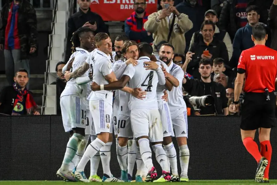 Madrid tops Barcelona 4-0 at Camp Nou with Benzema hat trick