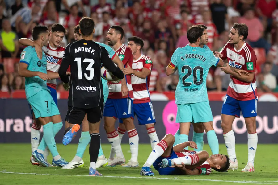 Barca lose Liga ground despite Granada comeback, Atletico beat Sociedad
