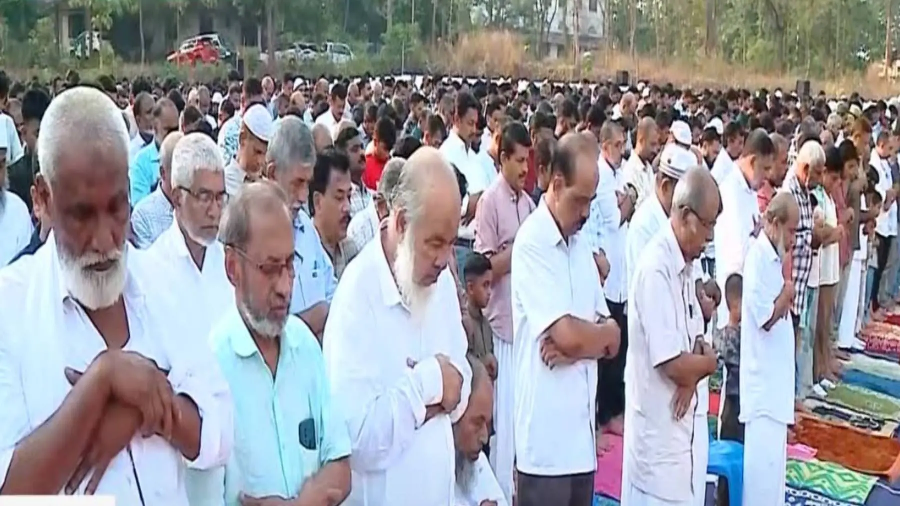 Muslims offering Eid prayers on Nicholas Memorial CSI Church premises in Manjeri on Wednesday. l Photo: Screengrab/MBI