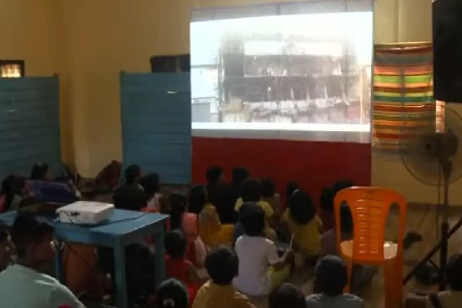 കേരള സ്റ്റോറിക്ക് പിന്നാലെ മണിപ്പുര് സ്റ്റോറി; പള്ളിയില് ഡോക്യുമെന്ററി പ്രദര്ശിപ്പിച്ചു