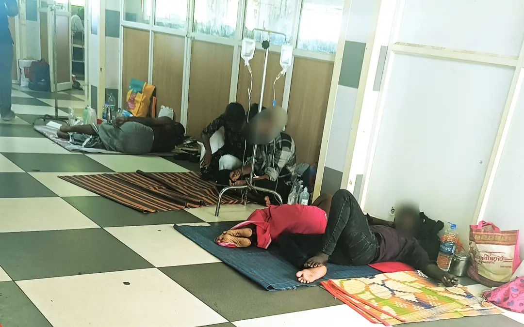 Patients lying on the floor at the Thiruvananthapuram medical college.
