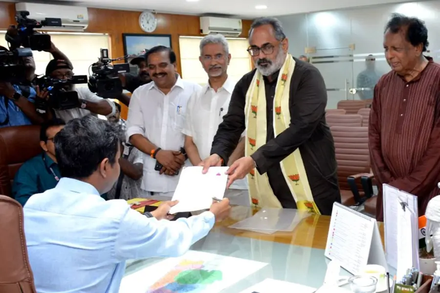 രാജീവ് ചന്ദ്രശേഖര് സ്വത്ത് വിവരം മറച്ചുവെച്ചെന്ന പരാതി; തിരഞ്ഞെടുപ്പ് കമ്മിഷന് പരിശോധിക്കും