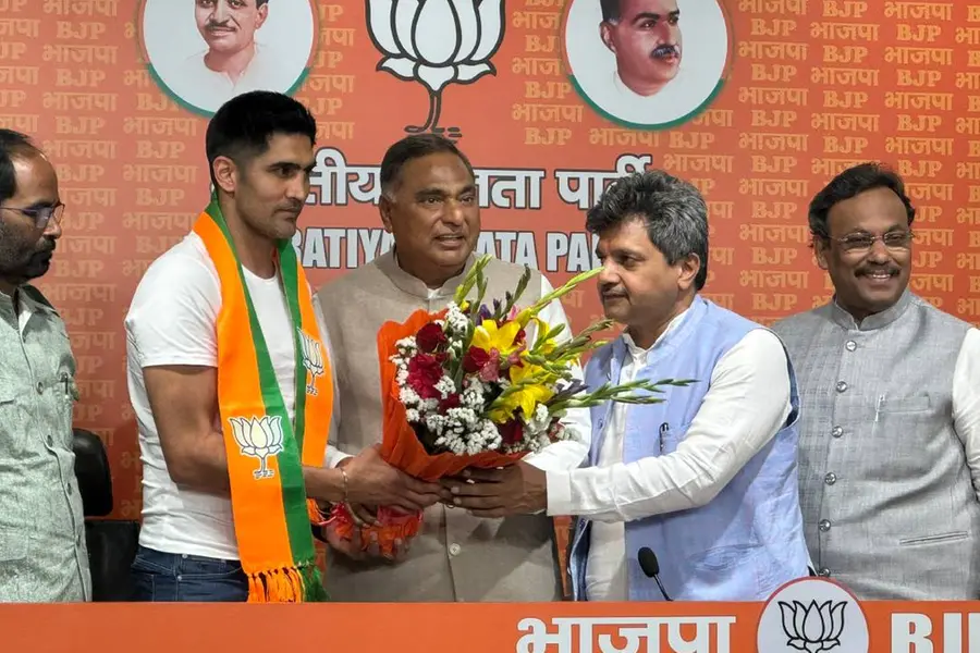 Boxer Vijender Singh joins BJP