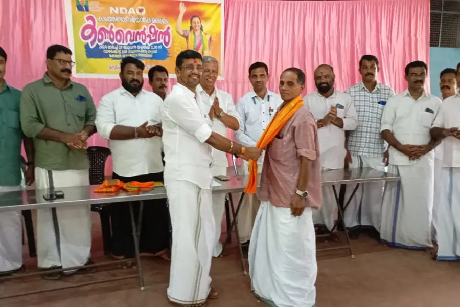 സമരാഗ്നിയ്ക്ക് ഫണ്ട് പിരിച്ചില്ല, സ്ഥാനം തെറിച്ചു; ഉണ്ണിത്താന് വോട്ടഭ്യഥിച്ചിരുന്ന നേതാവ് BJP-യിൽ