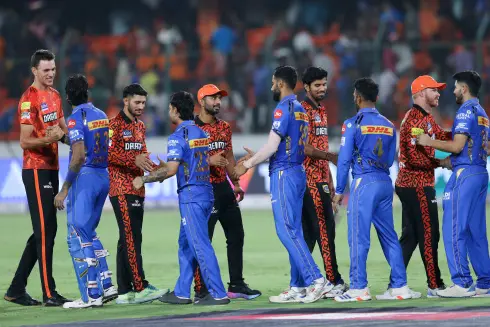 Crazy game: Records tumble as SRH outmuscle Mumbai Indians in six-hitting festival