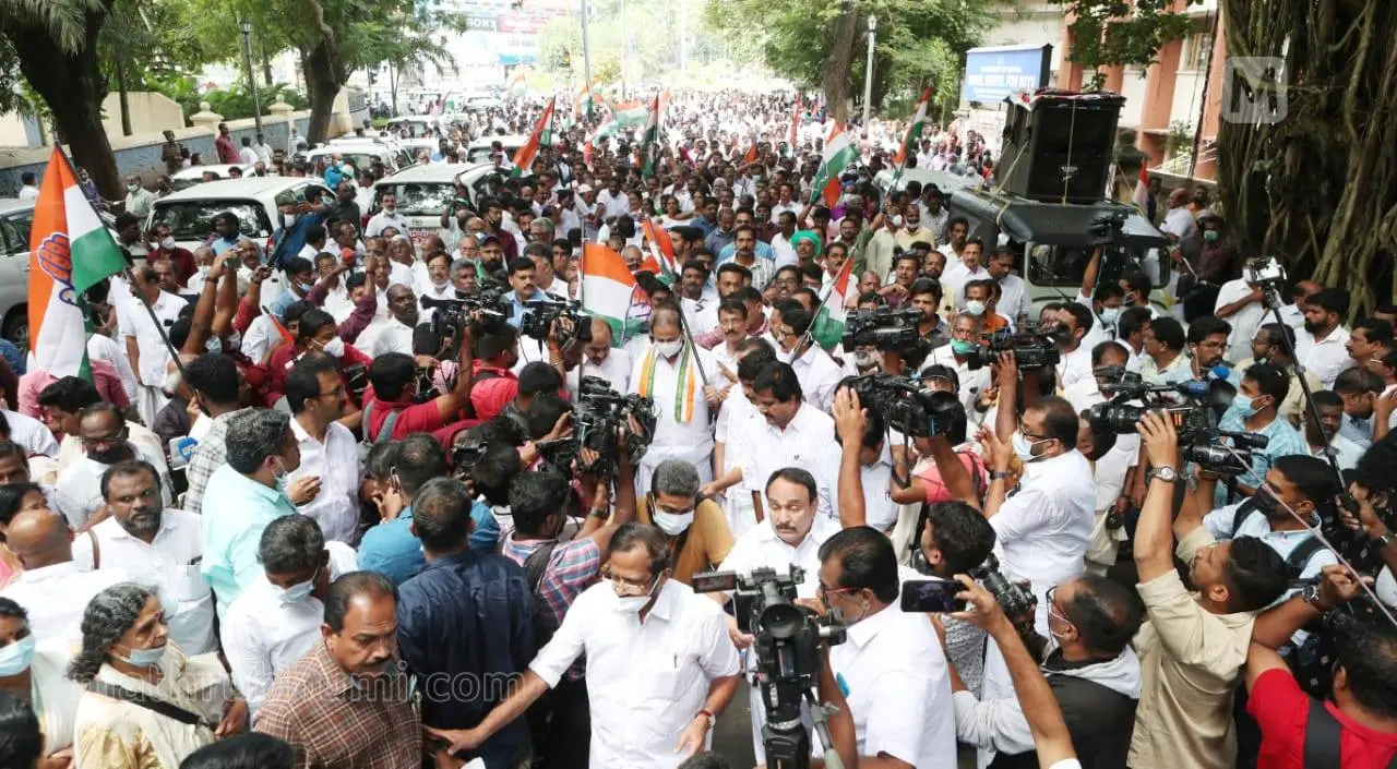 K Sudhakaran, VD Satheesan and Ramesh Chennithala attending the Raj Bhavan march