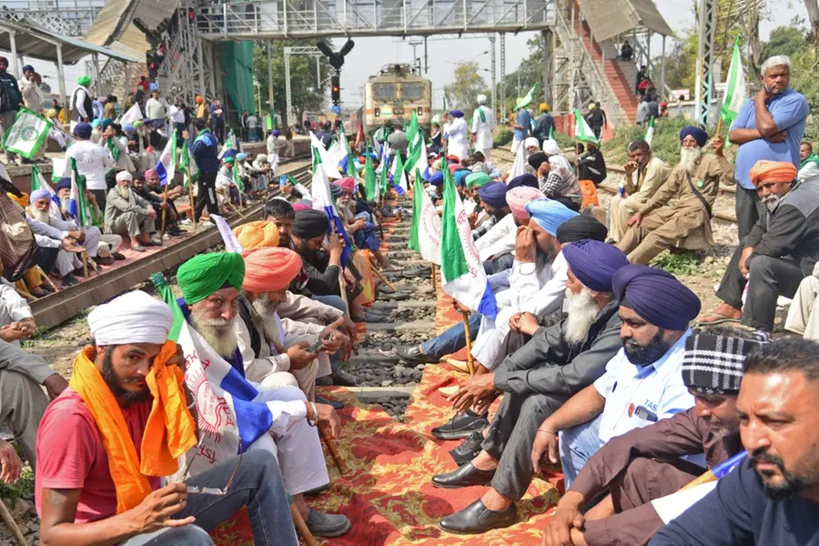 'Rail roko' protest: Farmers squat on rail tracks in Punjab