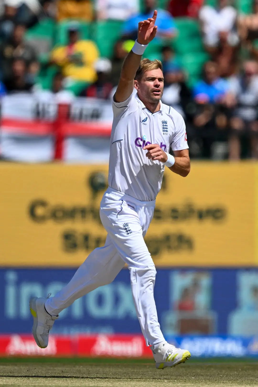 James Anderson after taking his 700 test wicket | Photo: AFP