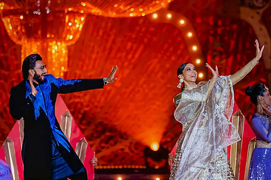 Deepika shakes a leg with Ranveer on 'Gallan Goodiyaan' song at Anant-Radhika's pre wedding bash