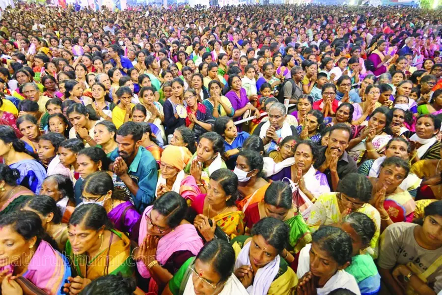 തലസ്ഥാന നഗരി പ്രാർഥനാമുഖരിതം; ആറ്റുകാൽ ദേവിയ്ക്ക് പൊങ്കാലയര്‍പ്പിക്കാന്‍ ആയിരങ്ങള്‍
