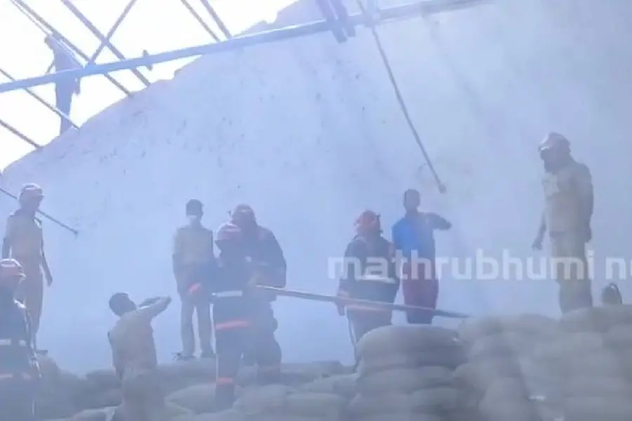 Fire breaks out at Supplyco godown in Kunnamkulam