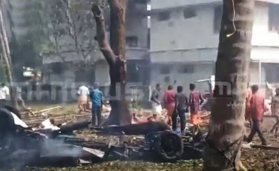 Massive explosions at firecracker manufacturing unit in Tripunithura. (Screengrab)