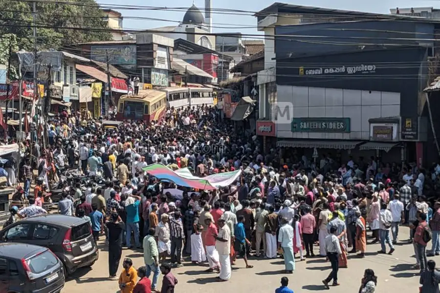 Death of man in Wayanad jumbo attack: Locals stage massive protest with dead body
