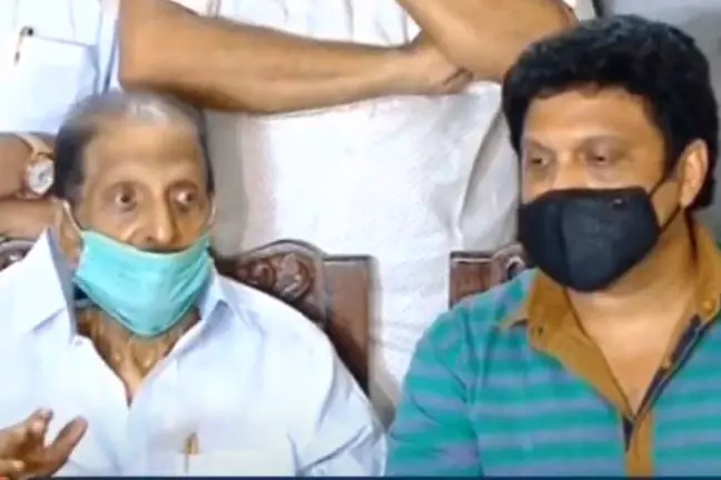 News of joining UDF baseless; Balakrishna Pillai vouches for Pinarayi-led govt model for all