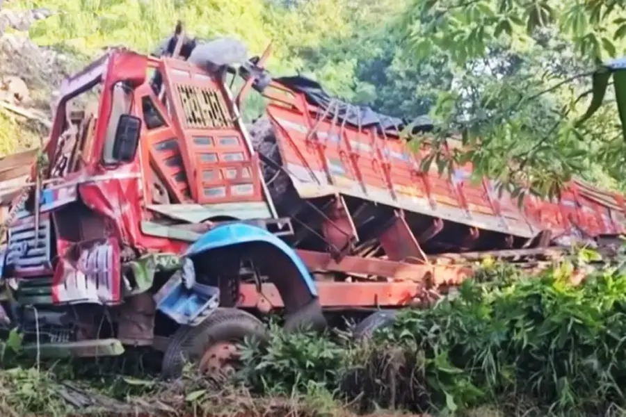 Lorry driver killed in accident at Vattappara curve