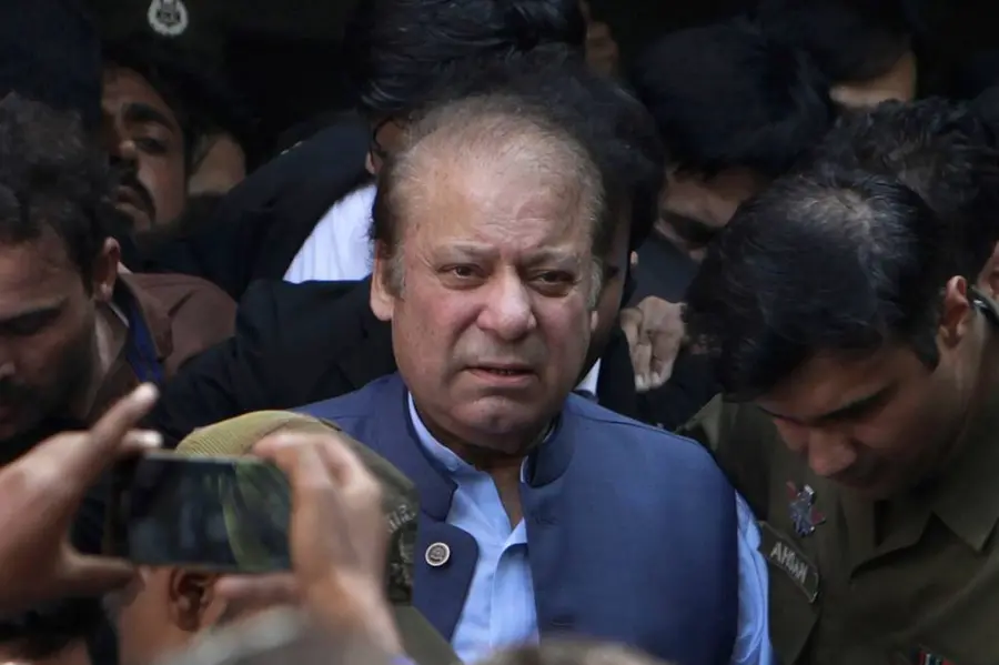 Nawaz Sharif plans coalition govt in Pakistan; reaches out to PPP, JUI-F