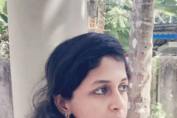 Young doc ends life by jumping off bridge in Thrissur