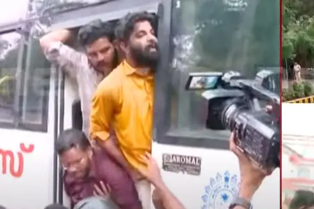 Kerala Guv's visit: SFI activists stage protest at Calicut varsity campus; PM Arsho arrested