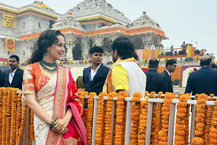 Kangana gleefully jumps during Pran Pratishtha of temple, chants 'Jai Shri Ram'