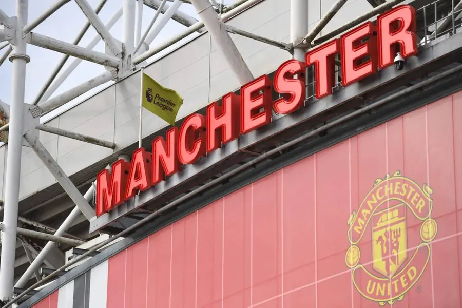 Qatar's Sheikh Jassim submits second bid to buy Man Utd