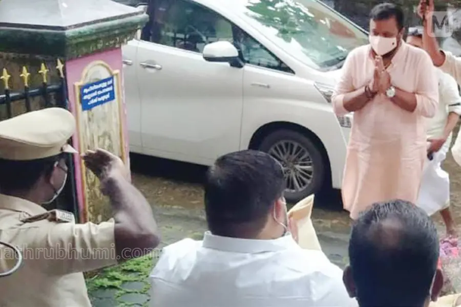 After salute row, Suresh Gopi greets police officer with folded hands