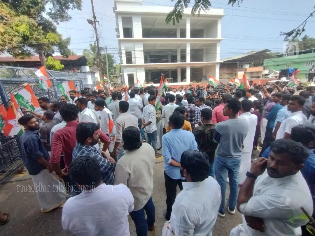 The Youth Congress activists during the protest march | Photo: C. Biju | Mathrubhumi