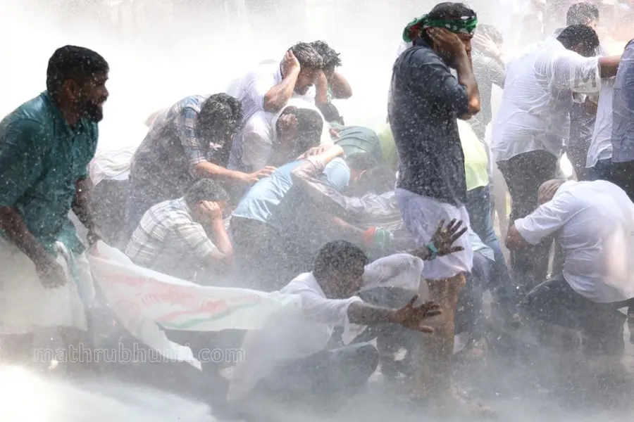 Cong MLAs, YC workers booked for violence during protest march in Kochi