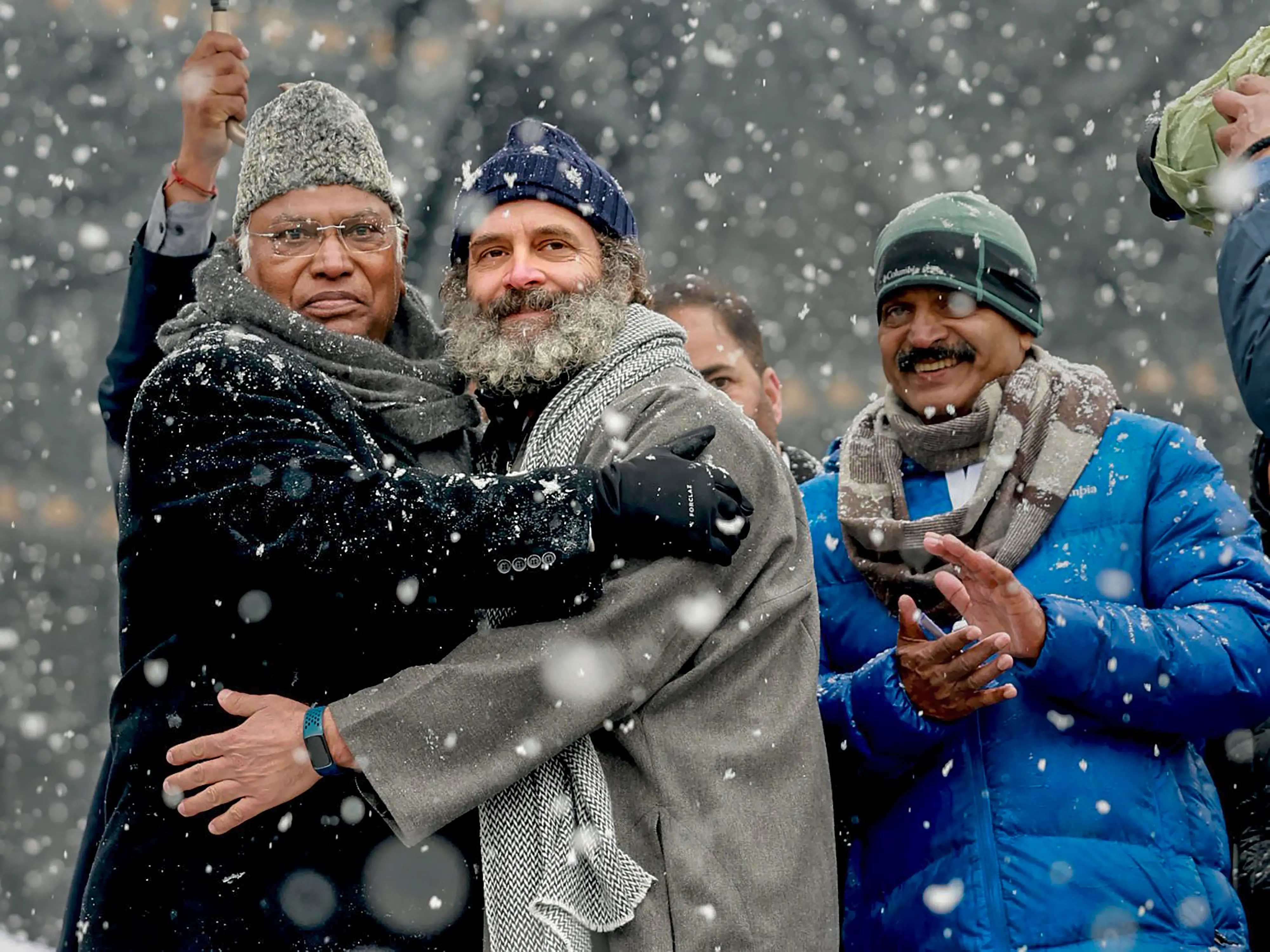 Congress President Mallikarjun Kharge with Rahul Gandhi at the end of Bharat Jodo Yatra in Srinagar | Photo: PTI