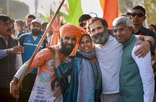 Congress leader Rahul Gandhi with supporters during the party's Bharat Jodo Yatra, in Dausa district | Photo: Tiwtter/INCIndia