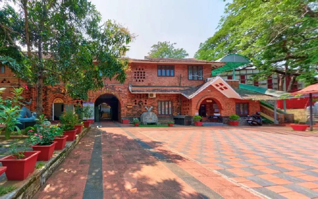 Kerala Lalithakala Akademi Complex at Thrissur | Photo: https://lalithkala.org/
