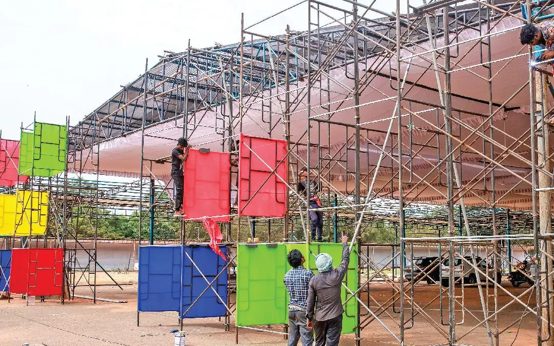കൊല്ലം ആശ്രാമം മൈതാനത്ത് തയ്യാറാകുന്ന സംസ്ഥാന സ്കൂള് കലോത്സവത്തിന്റെ പ്രധാനവേദി