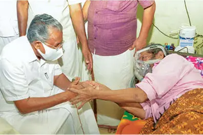 CM visits Coonoor chopper crash martyr's family in Thrissur