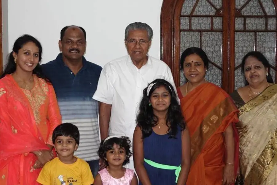 Director Rosshan Andrrews greets CM on b'day, shares pic with families of both