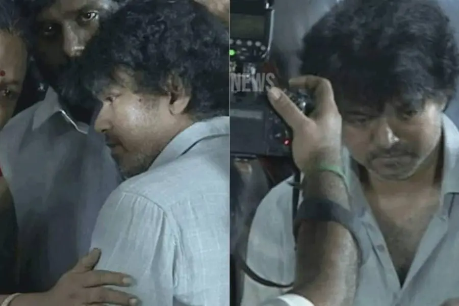 Thalapathy Vijay bids tearful adieu to Vijayakanth