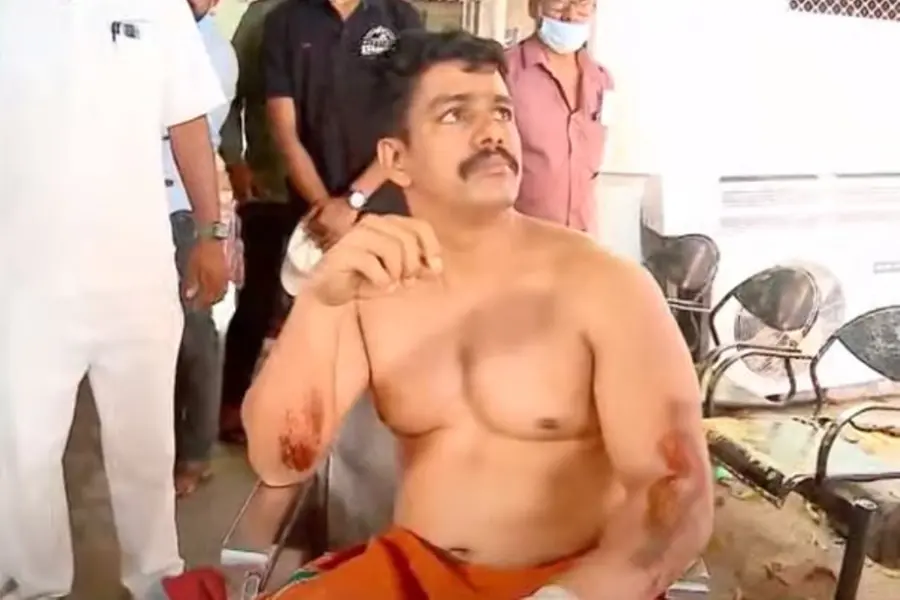 പാലക്കാട്ട് നാല് കോണ്ഗ്രസ് പ്രവര്ത്തകര്ക്ക് വെട്ടേറ്റു; അക്രമിച്ചത് ബ്ലേഡ് മാഫിയയെന്ന് ആരോപണം