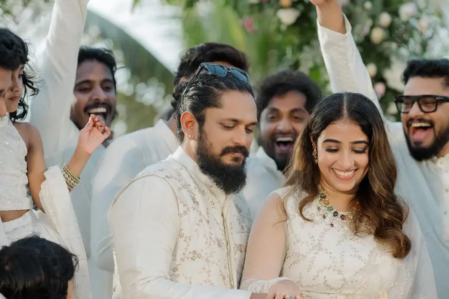 Renowned cinematographer Jomon T John ties knot
