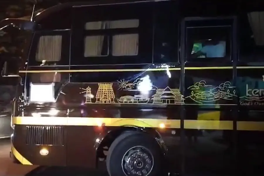 Bus for 'Nava Kerala Sadas' reaches Kasaragod; amenities include 180° rotating chair, bio-toilet