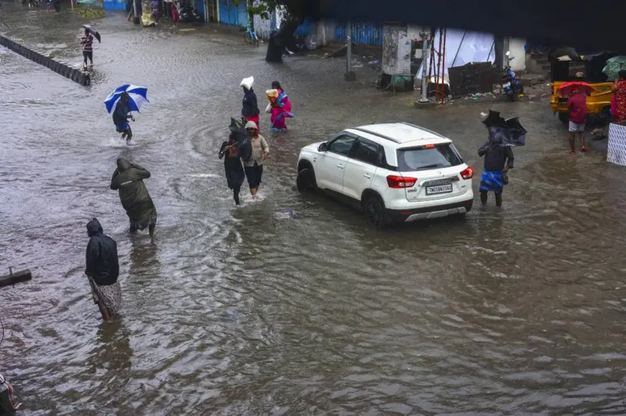 മിഷോങ് ആന്ധ്രാ തീരത്തേക്ക്; ചെന്നൈയില് മഴയ്ക്ക് താത്ക്കാലിക ശമനം, പ്രളയദുരിതം തുടരുന്നു