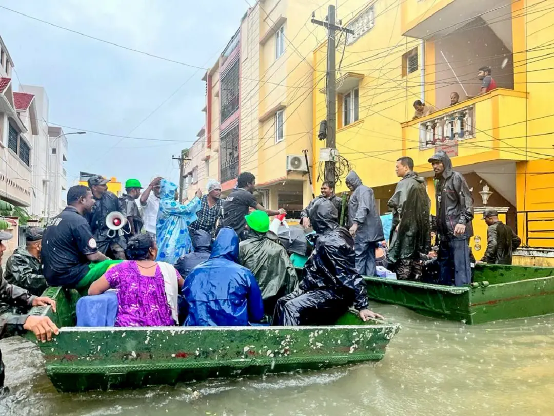 The Madras Unit of the Indian Army rescues people from the waterlogged areas of the Mugalivakkam and Manapakkam areas following heavy rainfall, in Chennai | Photo: ANI