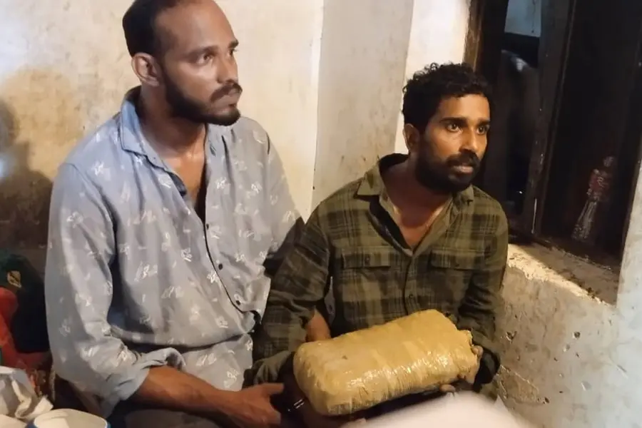 2 held for selling ganja under guise of online food delivery
