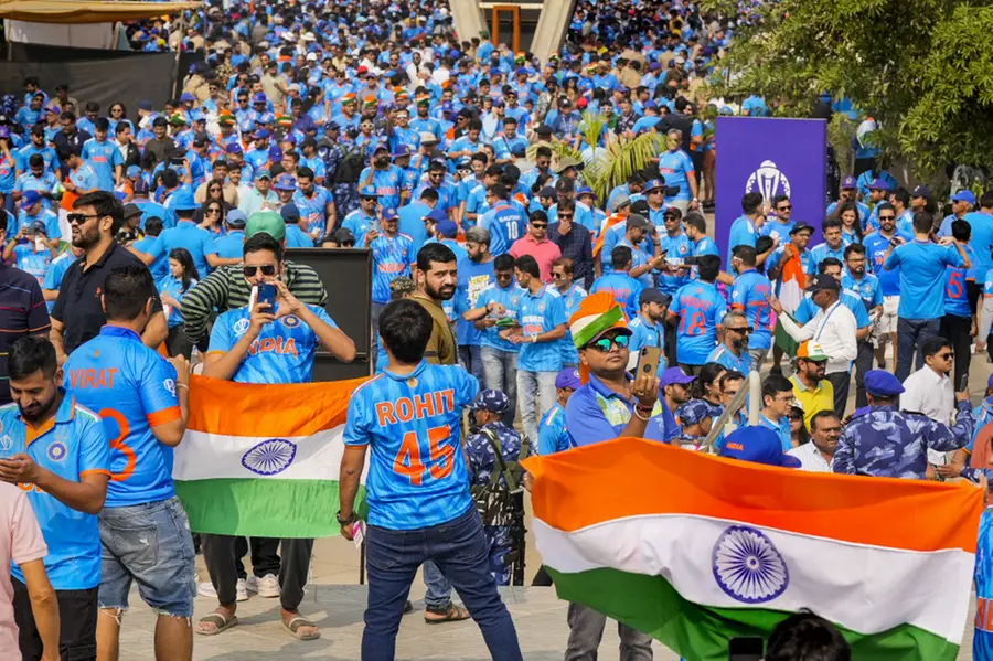 Ocean of Blue: All roads lead to Motera