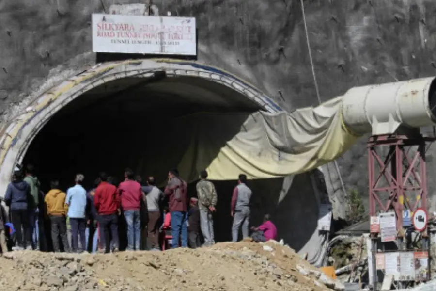 Fresh attempt to rescue workers trapped in Uttarkashi tunnel, new machine drilling escape passage