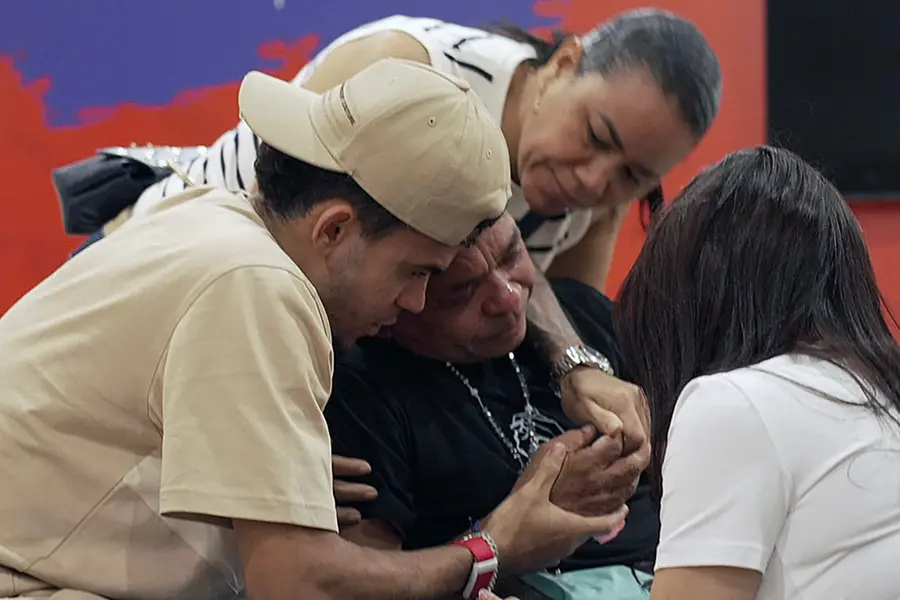 Liverpool's Luis Diaz, dad reunited after 12-day kidnapping ordeal