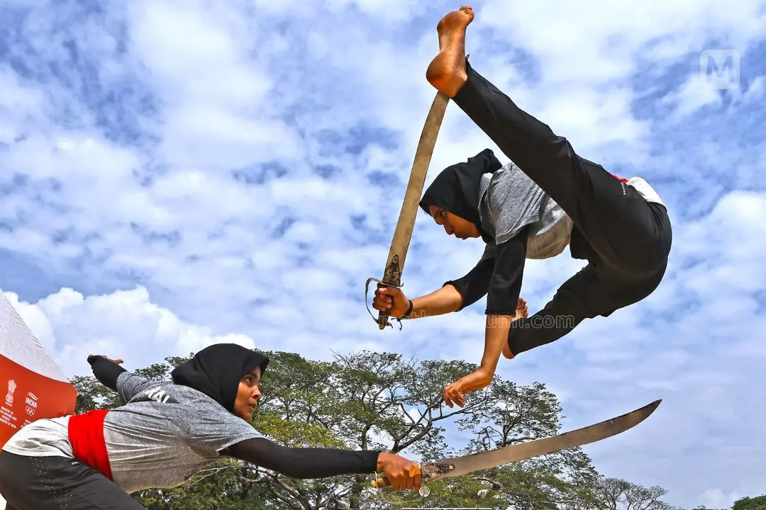 Hana Sherin B and Fathima Nishana | Photo: Latheesh Poovathur, Mathrubhumi