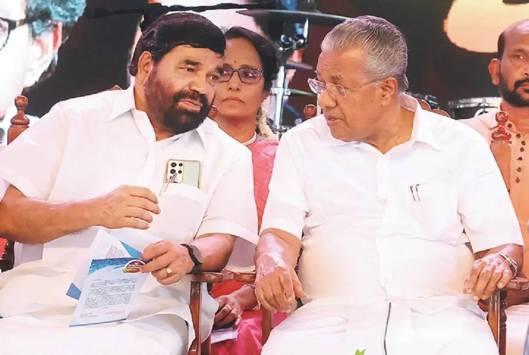 VN Vasavan, Pinarayi Vijayan | Photo: Mathrubumi