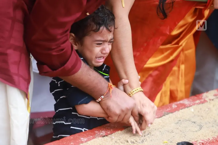 Vijayadashami: Young minds etch out their first letters; Thousands visit Kollur Mookambika temple